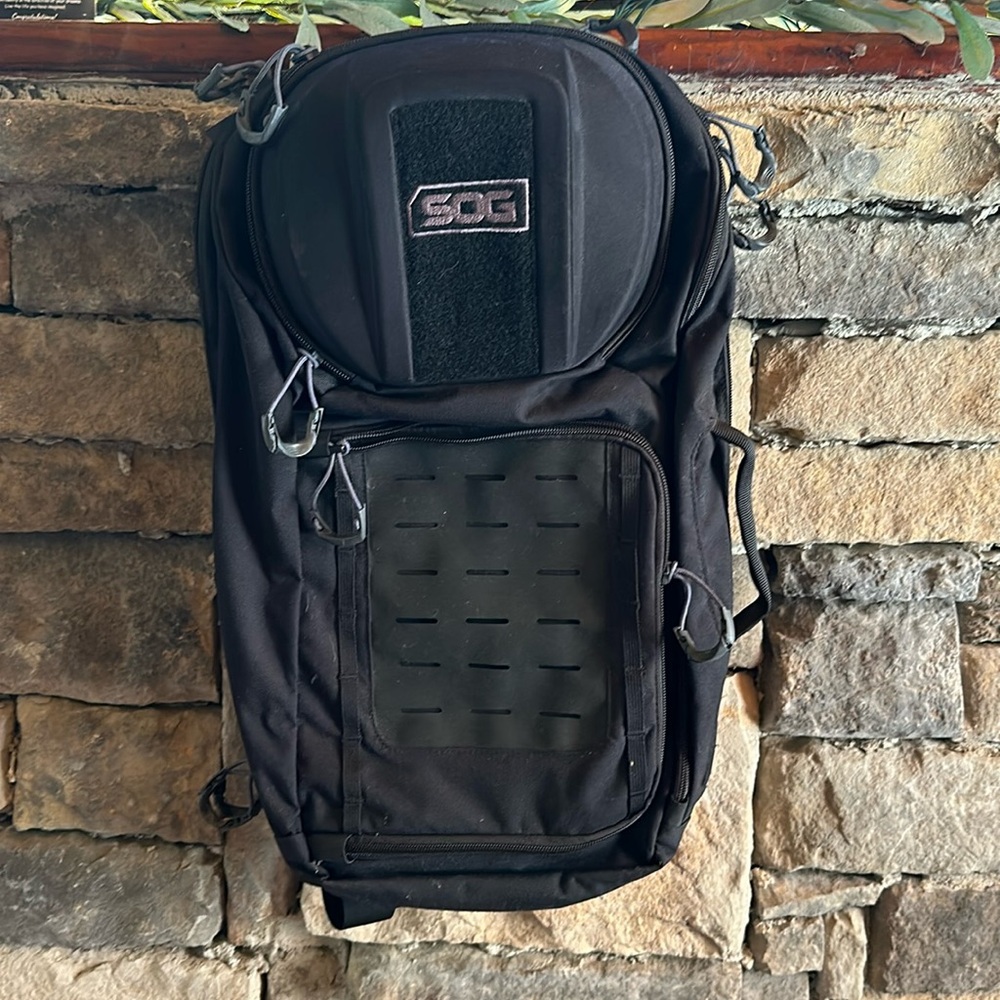 SOG Evac Sling Backpack, great condition-used